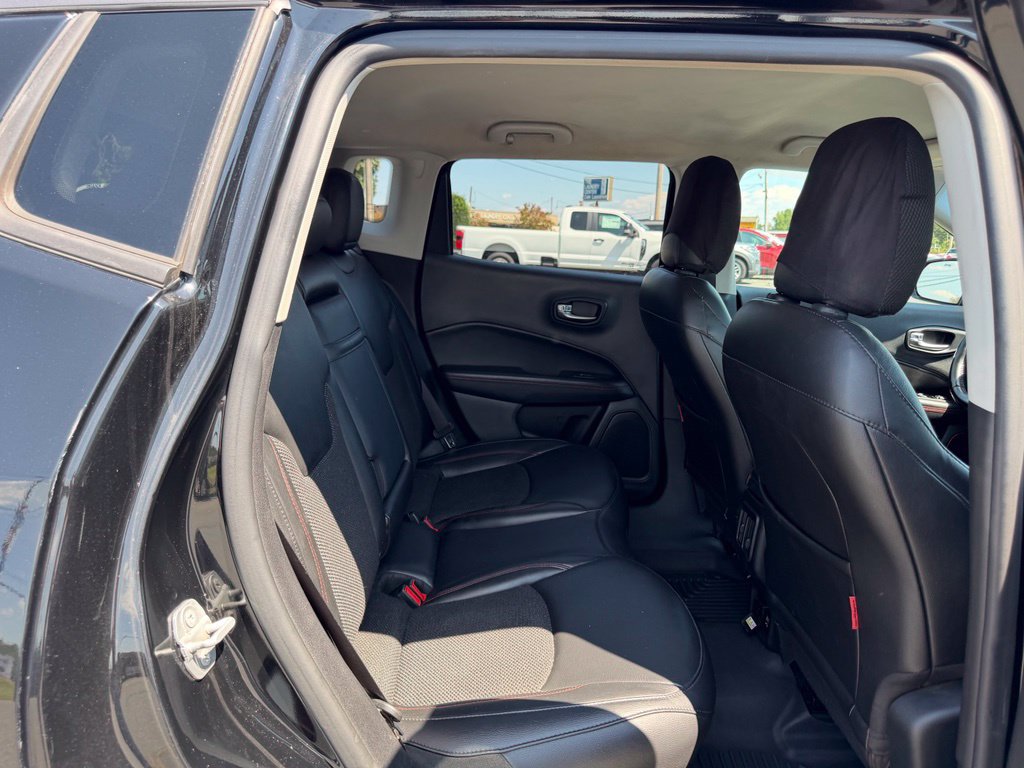 Used 2019 Jeep Compass Trailhawk w/ Cold Weather Group AWD/4WD image 35