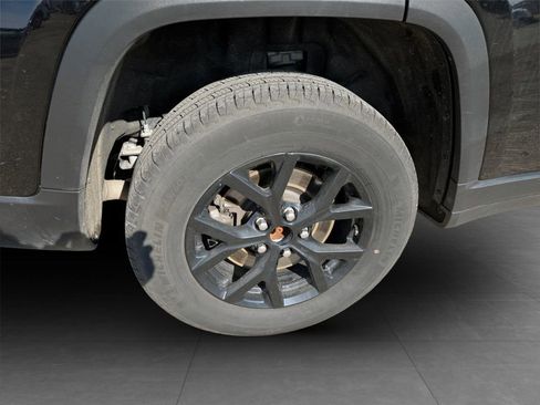 Used 2024 Jeep Grand Cherokee L Laredo image 34