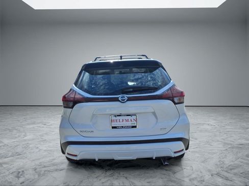 Used 2021 Nissan Kicks SR w/ Interior Electronics Package FWD image 6