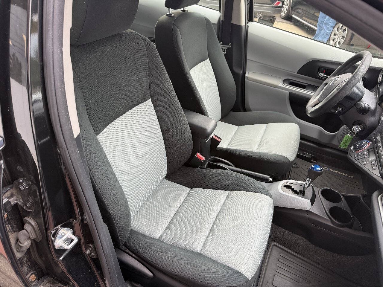 Used 2014 Toyota Prius C Two FWD image 11