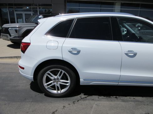 Used 2015 Audi Q5 2.0T Premium Plus w/ Technology Package AWD/4WD image 11