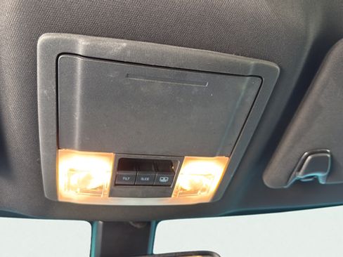 Used 2015 Ford Explorer Limited w/ Equipment Group 302A FWD image 20