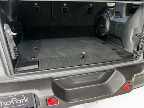 Used 2023 Jeep Wrangler Unlimited AWD/4WD image 30