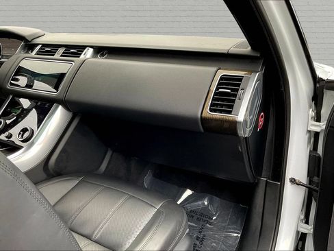 Used 2019 Land Rover Range Rover Sport HSE AWD/4WD image 26