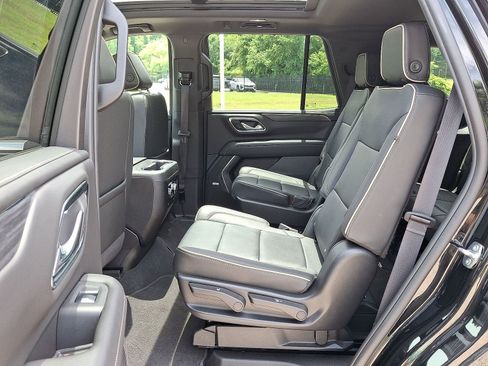 Used 2024 GMC Yukon SLT w/ SLT Premium Package AWD/4WD image 20