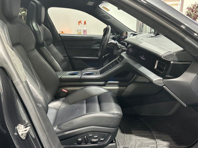 Used 2020 Porsche Taycan Turbo S w/ Premium Package AWD/4WD image 33