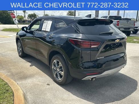 Used 2025 Chevrolet Blazer LT FWD image 9
