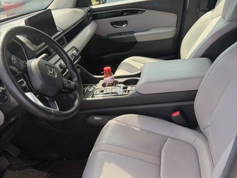 Used 2024 Honda Pilot EX-L image 5