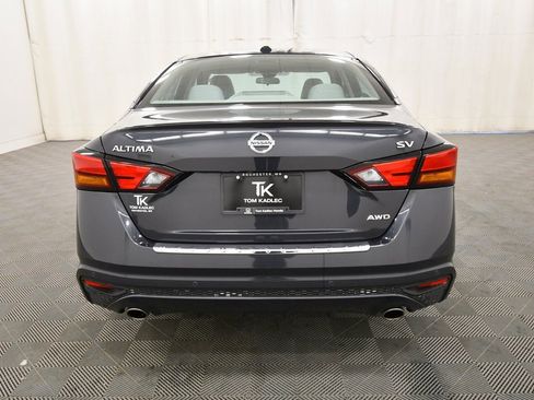 Used 2021 Nissan Altima 2.5 SV w/ SV Premium Package image 5