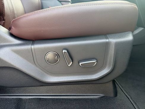 Used 2024 Ford Expedition Limited AWD/4WD image 20