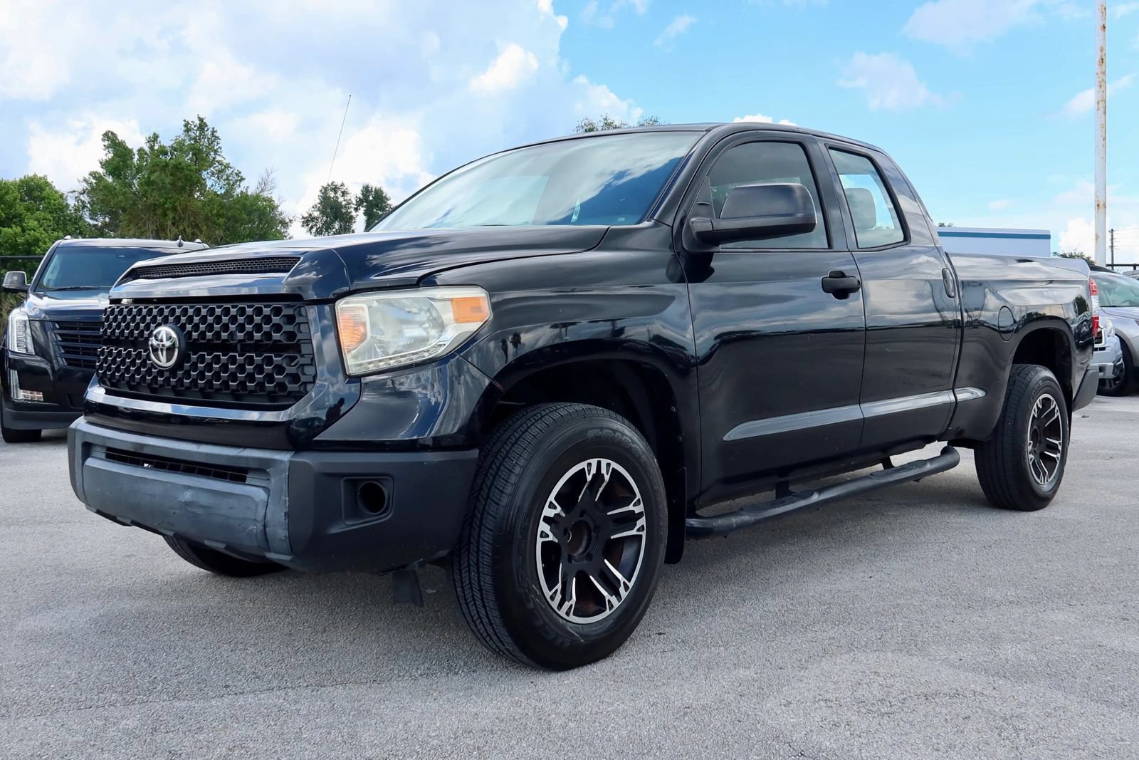 Used 2015 Toyota Tundra SR w/ Tow Package RWD image 5