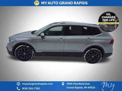 Used 2022 Volkswagen Tiguan SE image 4