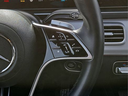 Used 2025 Mercedes-Benz GLE 350 4MATIC image 19