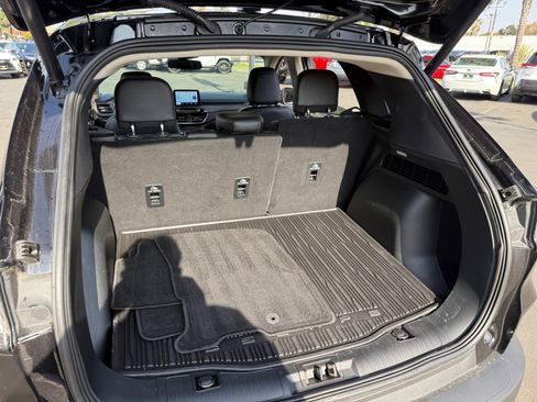 Used 2020 Ford Escape Titanium image 21