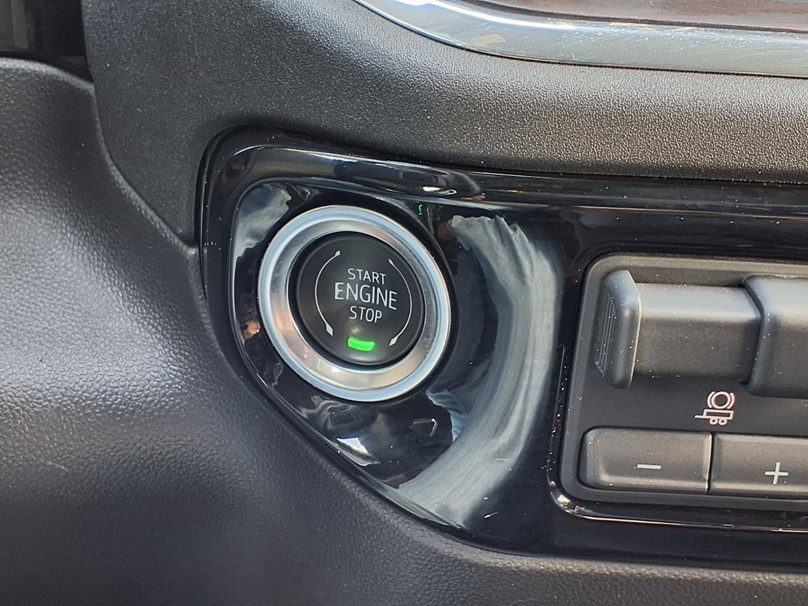 Used 2025 GMC Sierra 1500 SLT RWD image 15
