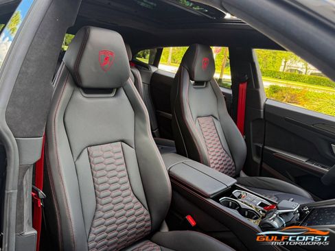 Used 2024 Lamborghini Urus S image 39