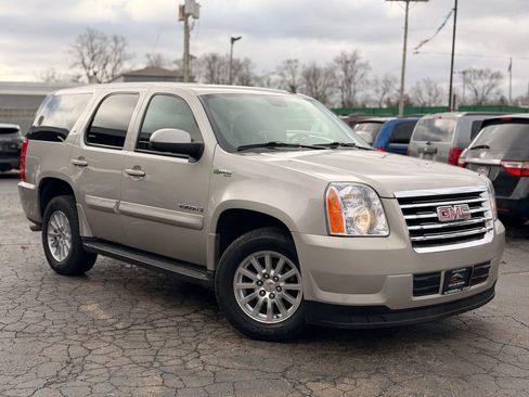 Used 2008 GMC Yukon 4WD Hybrid image 3