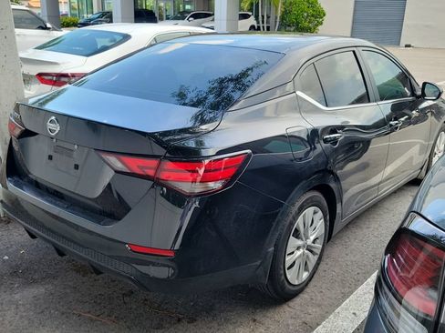 Used 2022 Nissan Sentra S FWD image 3