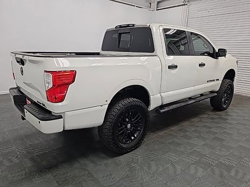 Used 2018 Nissan Titan SL w/ Midnight Edition image 8