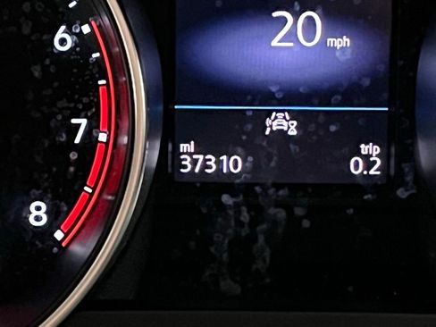 Used 2021 Volkswagen Tiguan S image 20