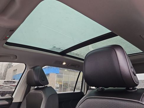 Used 2022 Volkswagen Tiguan SE image 22