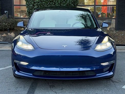 Used 2022 Tesla Model 3 Long Range AWD/4WD image 3
