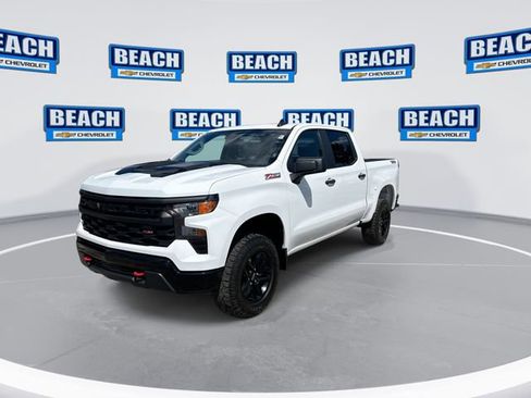 Used 2023 Chevrolet Silverado 1500 Custom Trail Boss AWD/4WD image 4