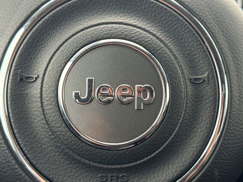 Used 2019 Jeep Compass Trailhawk w/ Cold Weather Group AWD/4WD image 29