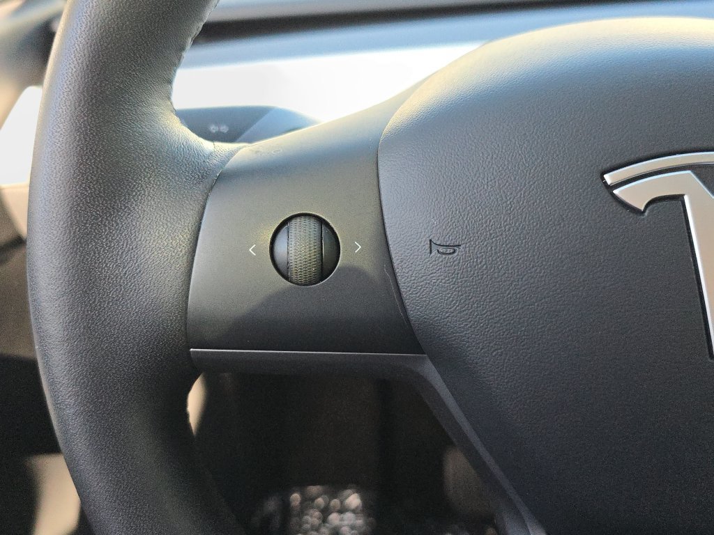 Used 2020 Tesla Model Y Long Range AWD/4WD image 23