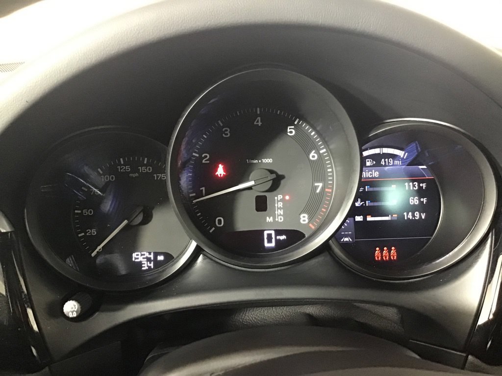 Certified 2026 Porsche Macan AWD/4WD image 31