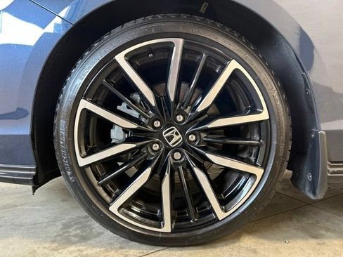 Certified 2025 Honda Accord Touring image 11
