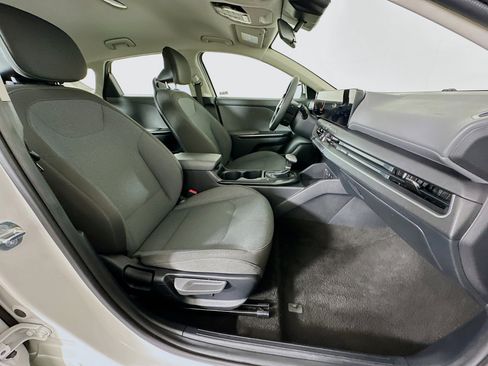 Used 2025 Kia K4 LXS image 28