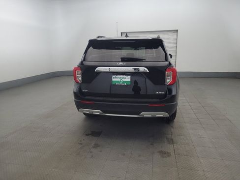 Used 2021 Ford Explorer XLT w/ Equipment Group 202A image 7