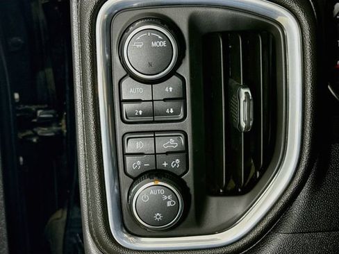 Used 2021 Chevrolet Silverado 1500 LT Trail Boss w/ Bed Protection Package AWD/4WD image 11