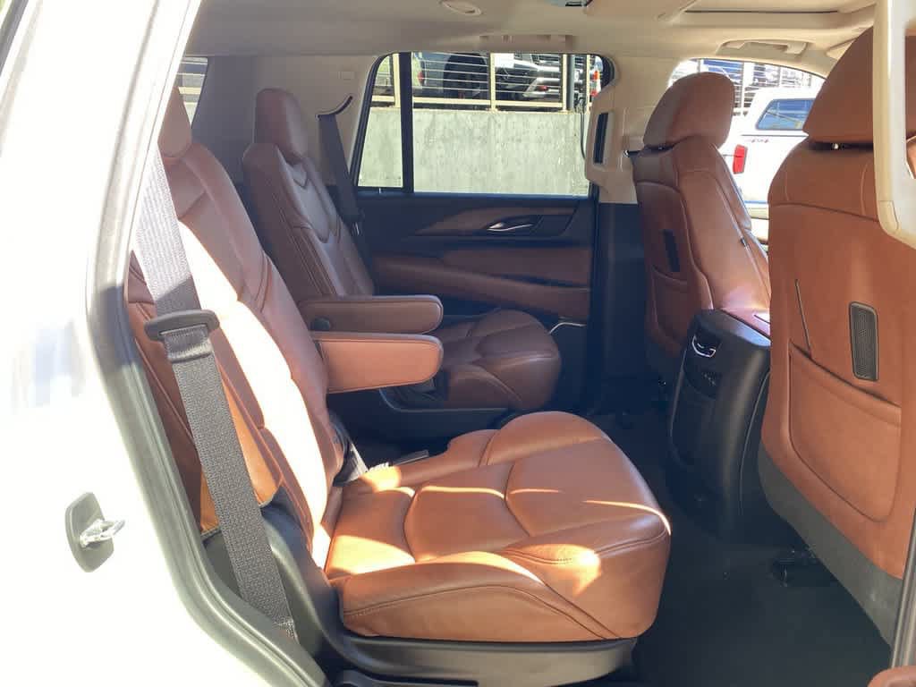 Used 2019 Cadillac Escalade Premium Luxury AWD/4WD image 16