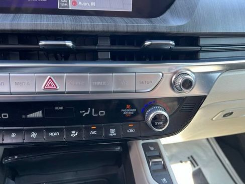 Certified 2024 Kia Telluride SX Prestige w/ Towing Package AWD/4WD image 24