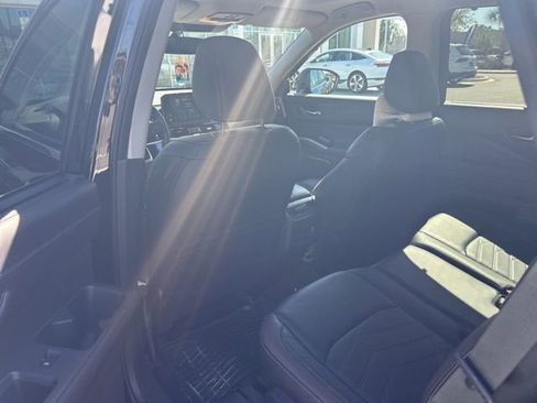 Used 2022 Nissan Pathfinder Platinum w/ Cargo Package image 10