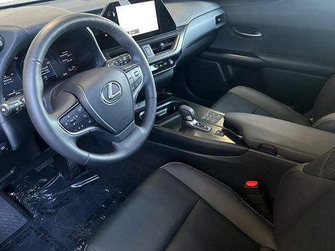 Used 2026 Lexus UX 300h AWD w/ Cold Area Package image 9