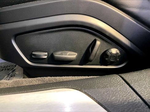 Certified 2023 Porsche Panamera 4 AWD/4WD image 39