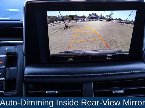 Used 2022 Chevrolet Suburban LT image 24