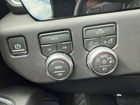 Used 2026 GMC Sierra 1500 Elevation AWD/4WD image 14