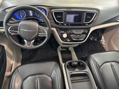 Used 2021 Chrysler Voyager Lxi FWD image 22