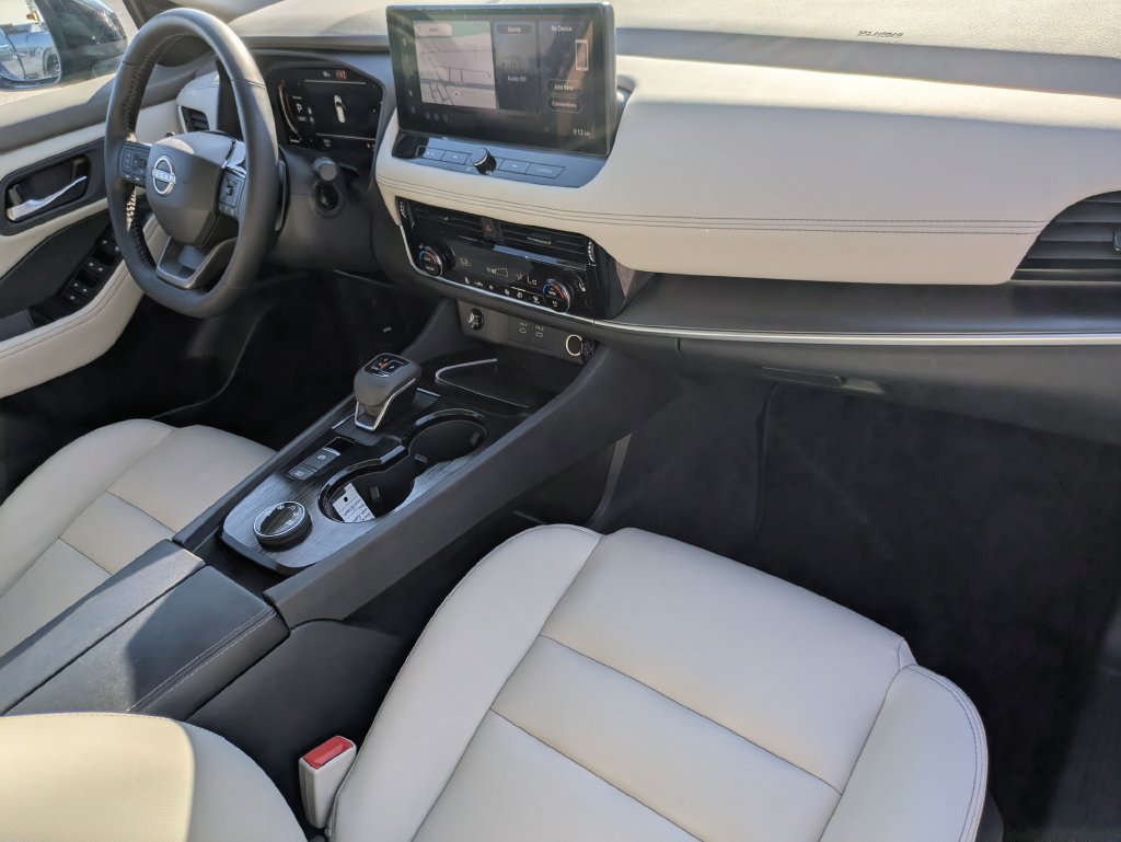 Used 2026 Nissan Rogue SL AWD/4WD image 33