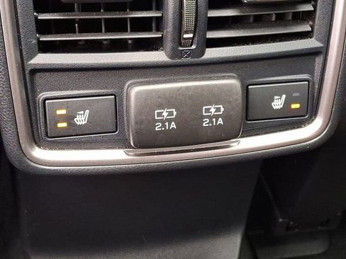 Used 2022 Subaru Forester Touring image 11