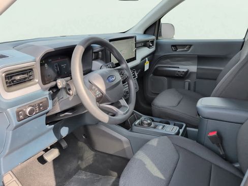 New 2025 Ford Maverick XL image 7