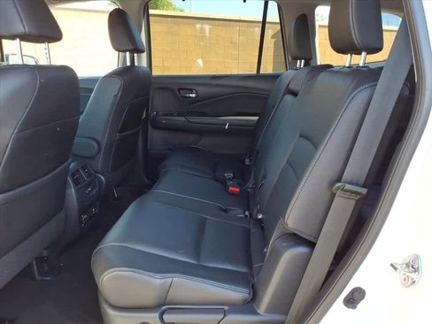 Used 2018 Honda Pilot Touring image 29