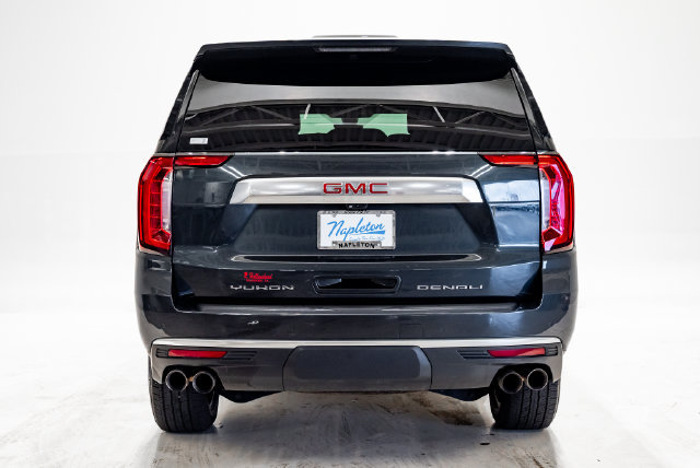 Used 2022 GMC Yukon XL Denali w/ Denali Premium Package AWD/4WD image 28
