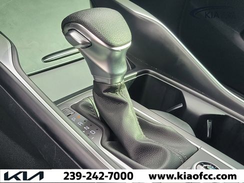 Certified 2022 Kia Sorento LX image 27