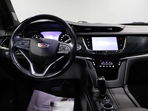 Used 2021 Cadillac XT6 Premium Luxury image 17
