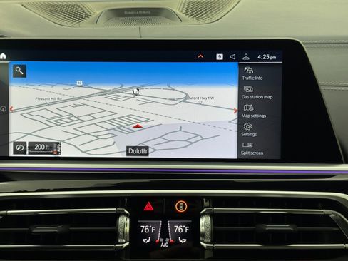 Used 2021 BMW X7 M50i w/ Dynamic Handling Package image 26